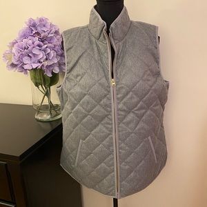 NWOT Women’s Old Navy Gray Quilted Vest